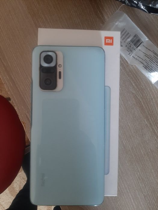 Продам телефон сыну подарили новый