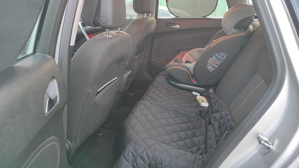 Astra J 2012 , dotari premium