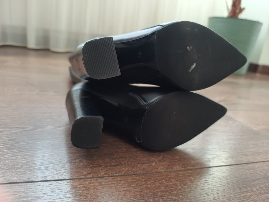 Елегантни дамски ботуши Carlo Fabiani