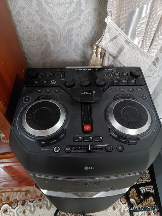 Продам муз. центр LG