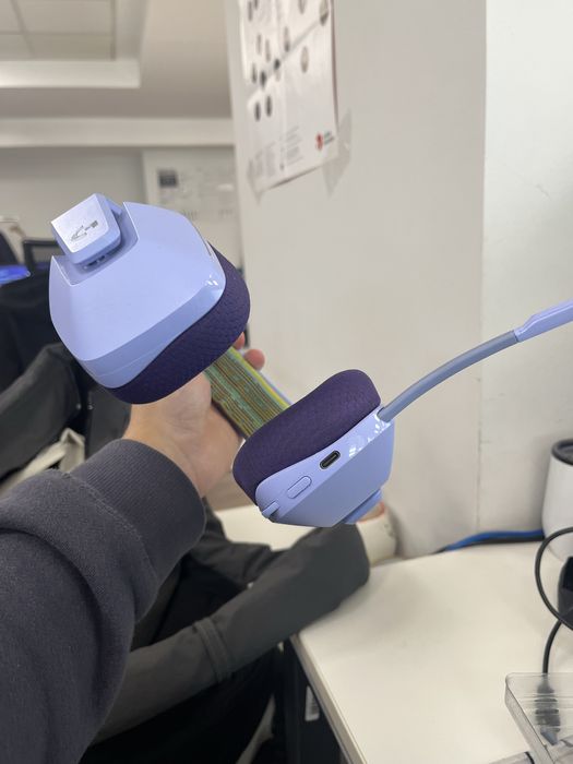 Игровые наушники Logitech g733