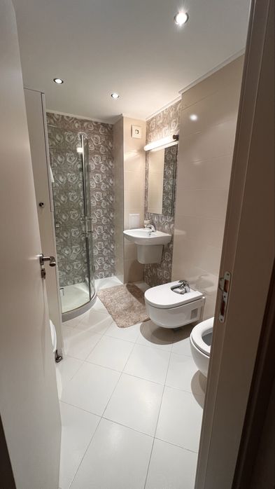 Дава се под наем Двустаен апартамент в Варна, Център - 65 кв.м за 1200 € - Снимка #6