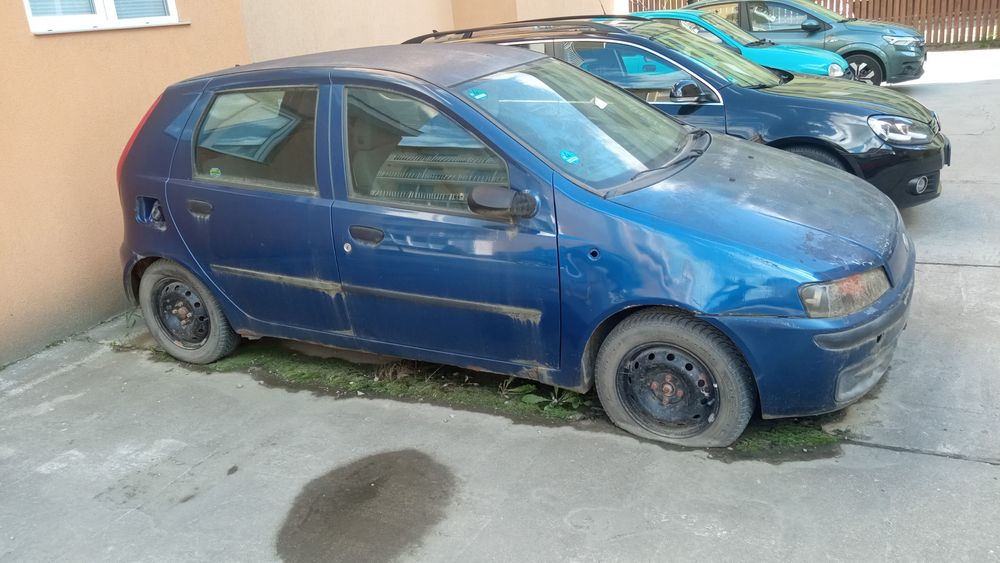 Vând Fiat Punto pentru piese sau casare