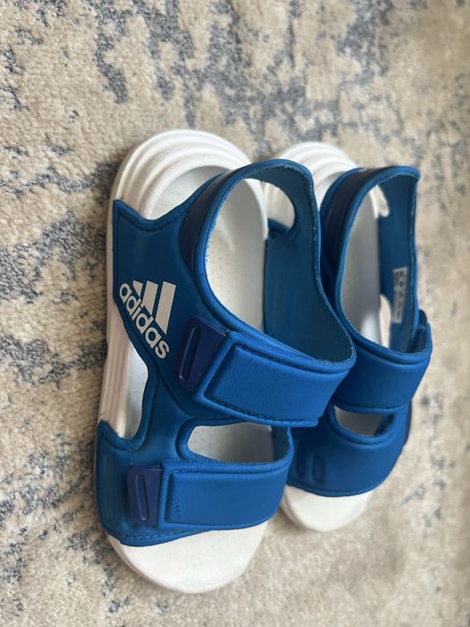 Sandale adidas marimea 26