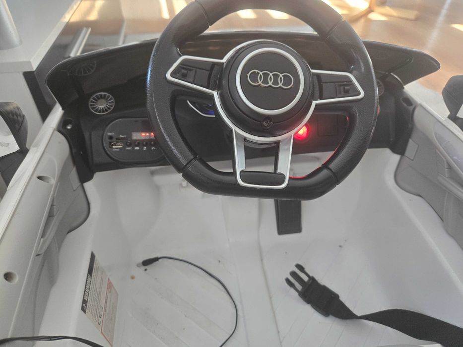 Акумулаторна кола Ауди ТТ РС