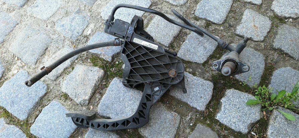 Педал съединител за Volkswagen / Audi – OEM 1K1 721 059 BD