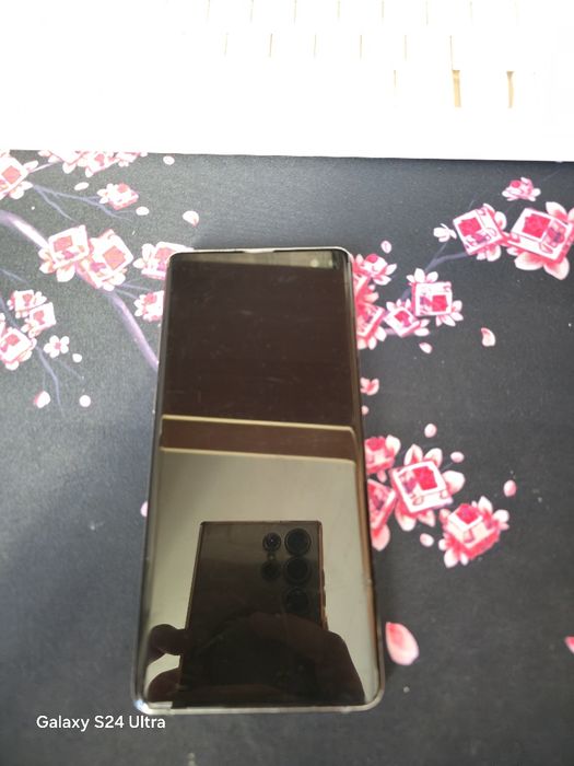 Samsung galaxy s10+ 128/8