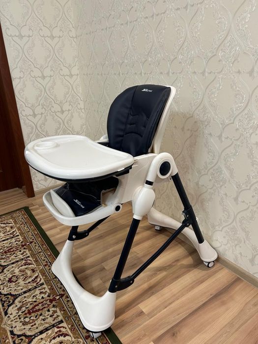 Детский стульчик для кормления