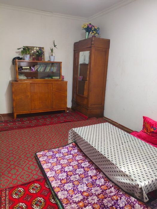 Чиланзар-24 дом 45 2/1/4 балкон 1,5х6