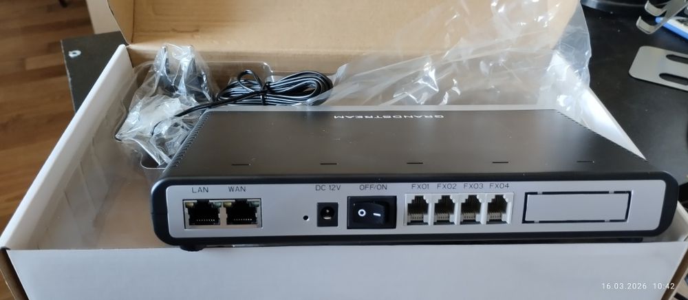 FXO шлюз для IP телефонии grandstream GXW4104