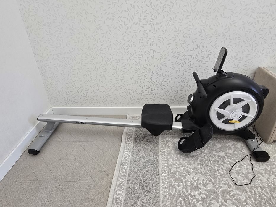 Гребной тренажер Genau