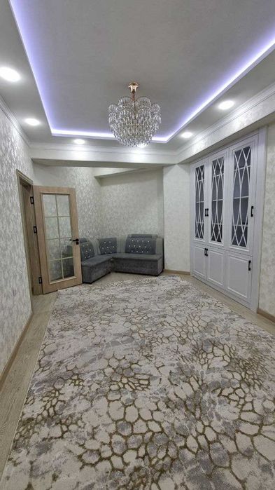Юнусобод 9-кварталда евро таъмирли квартира сотилади