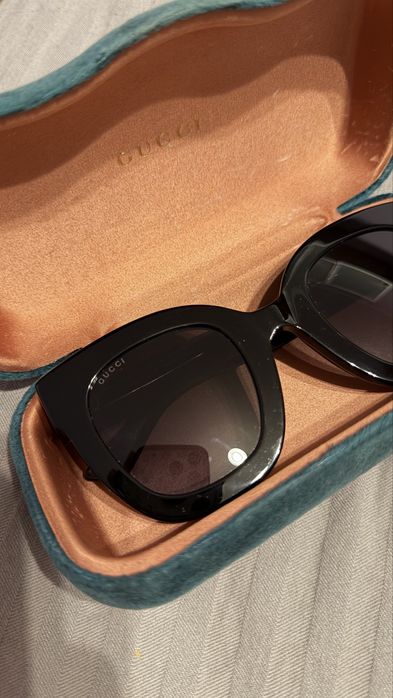 Очки бренда Gucci