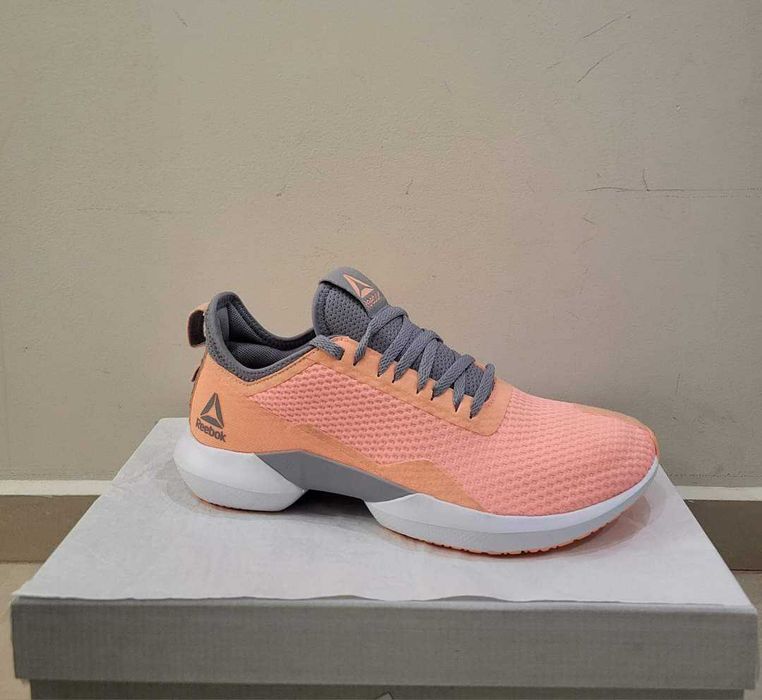 Маратонки Reebok Interrupted Sole
Новер 37.5