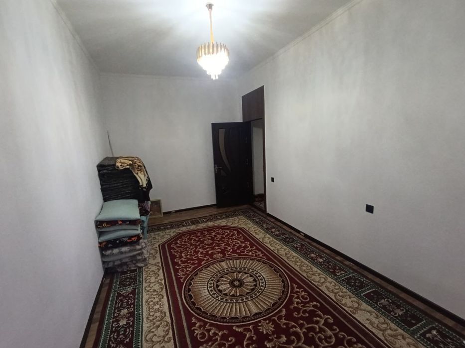 Kvartira sotiladi 2 xonali Adres 5 mikrorayon orbita