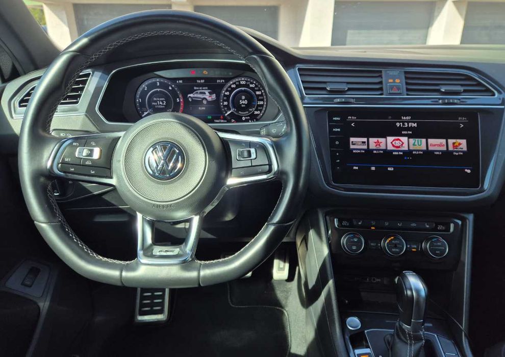 Volkswagen Tiguan R-Line/Panoramic