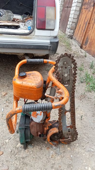 Продам бензопилу дружба