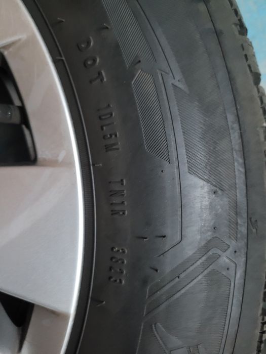 4 Anvelope 215 60 16 Goodyear UltraGrip Performance 3 dot 3823 Passat