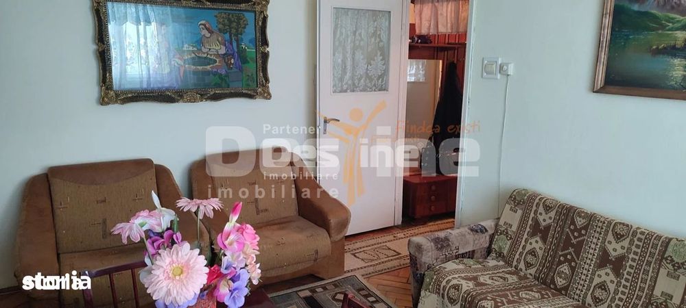Apartament semidecomandat, 2 camere, etaj intermediar — fotografia 1
