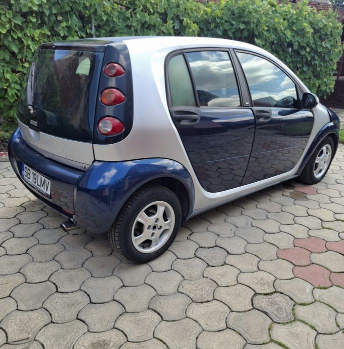 Mașină Smart forfour