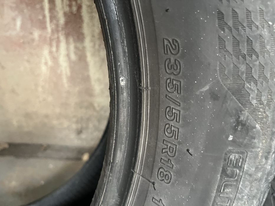 Гуми 235/55 18R Bridgestone