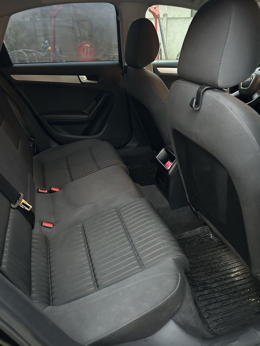 Audi A4 • 2008 • 2.0 TDI • Manuală • Acte la zi, S-line exterior