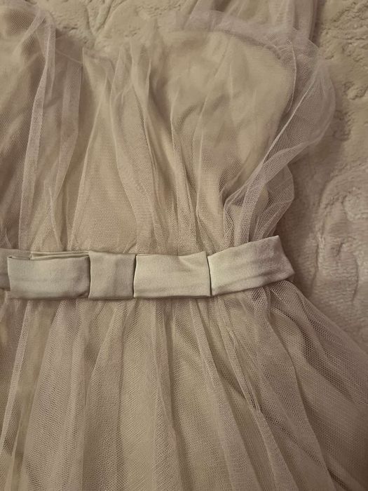 Рокля в цвят пудра