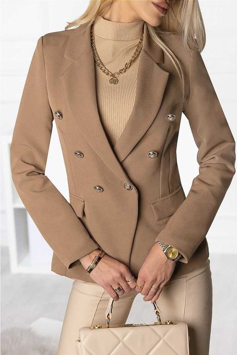 Елегантно и стилно дамско сако в актуален светло кафяв цвят Camel