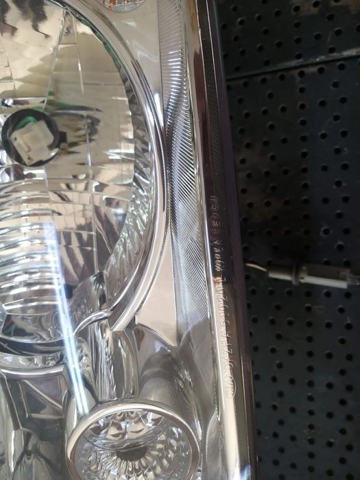 Far stanga kia carens 2 fj 0k2fa51020l