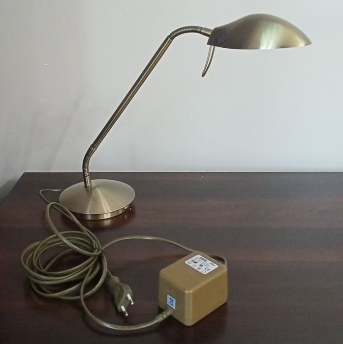 лампа настольная.Европа