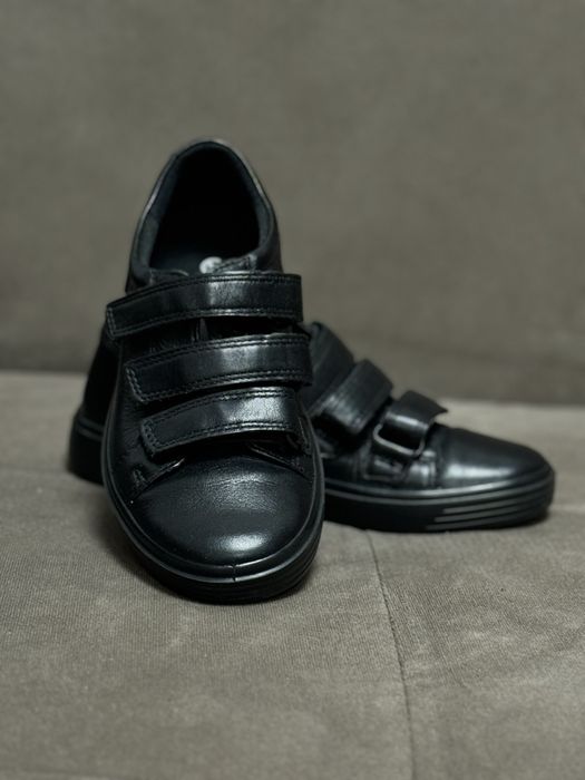 Продам детские кеды  фирмы Ecco.