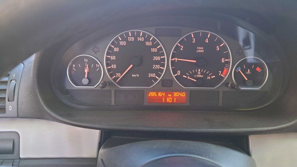 Vand BMW E46 318i An 2004 (Necesita Reparatii Sau Pentru Piese)