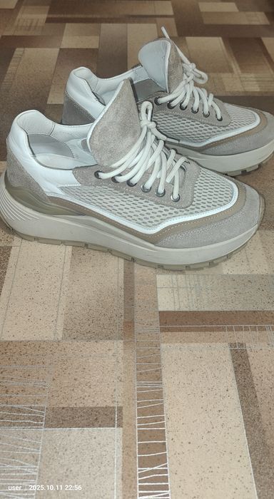 Кроссовки размер 37