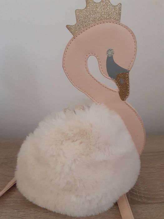 Детска раничка и чантичка