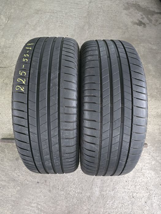 2 Броя 225/55/18 Bridgestone 6,5mm 22dot