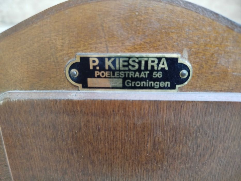 Стар каминен часовник