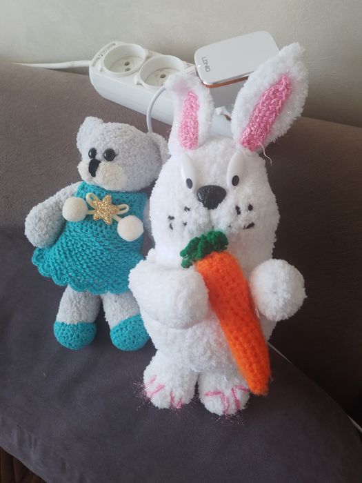 Игрушки вязаные-погремушки