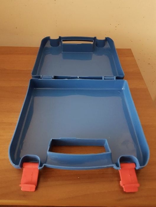 Пустой органайзер для лекарств