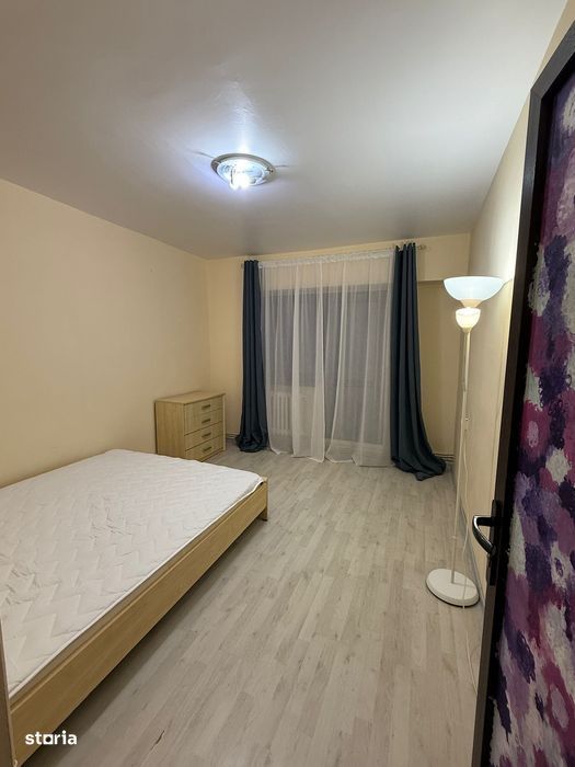Inchiriez apartament 3 camere semidecomandat capat cug