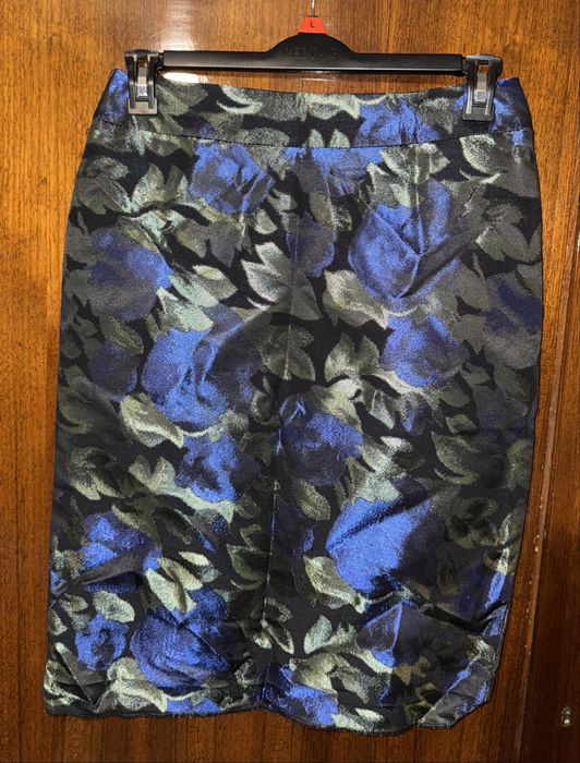 Продам Женстке Юубки костюмы