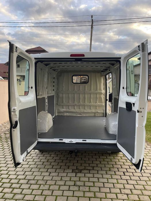 Peugeot Boxer 2.2 Diesel 2013 Euro 5 autoutilitara 3 locuri + marfa
