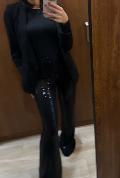 Дамски панталон с пайети