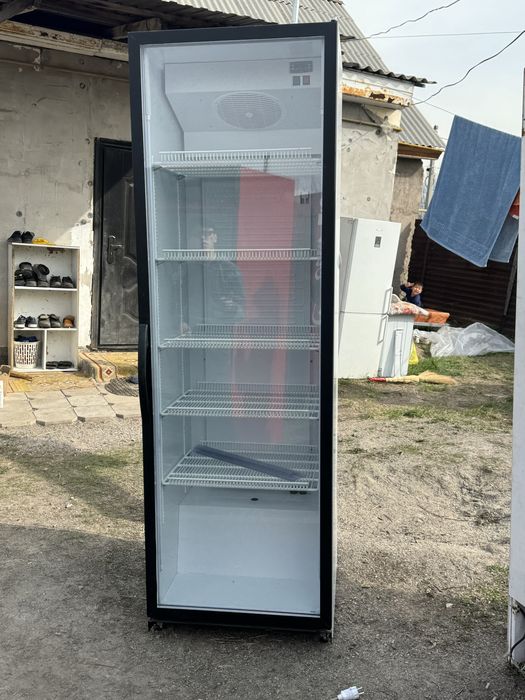 Продам витрины холодильник