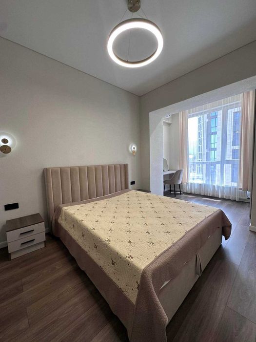 Срочно ! Сдаю  2х ком кв-ру Жк Пойтахт Гавхари Ц2 Алайский А3