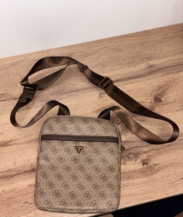 Барсетки Guess,Armani Exchange