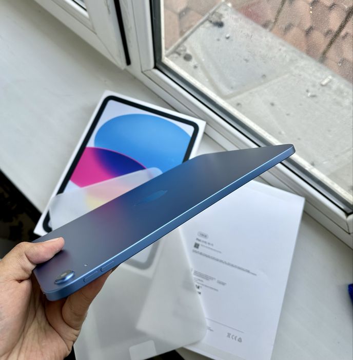 iPad 10 Generation 64GB Blue