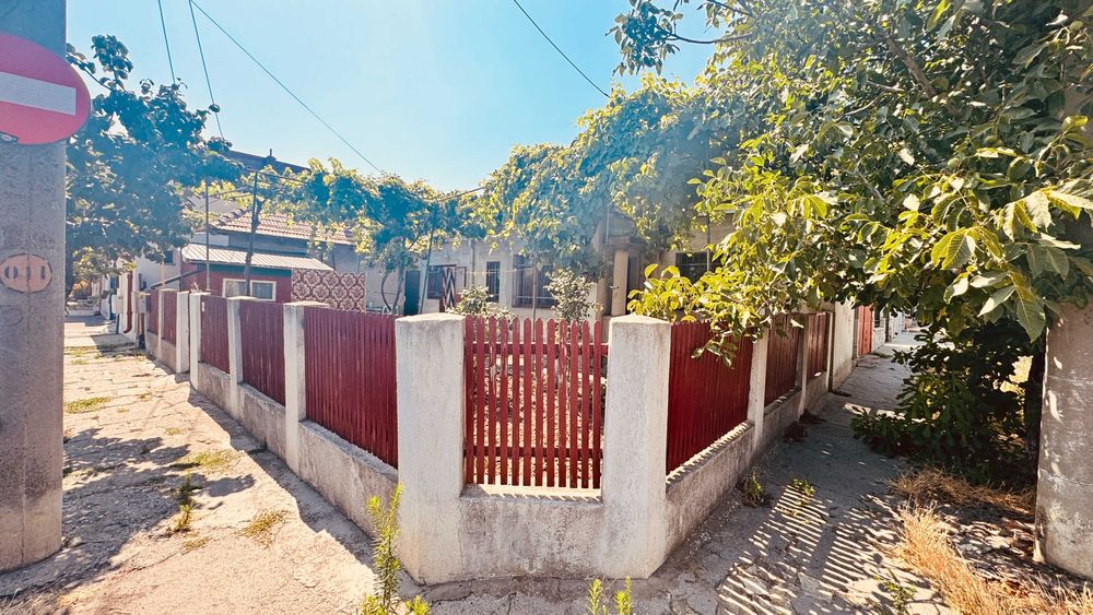 Casa de vanzare - zona Coiciu