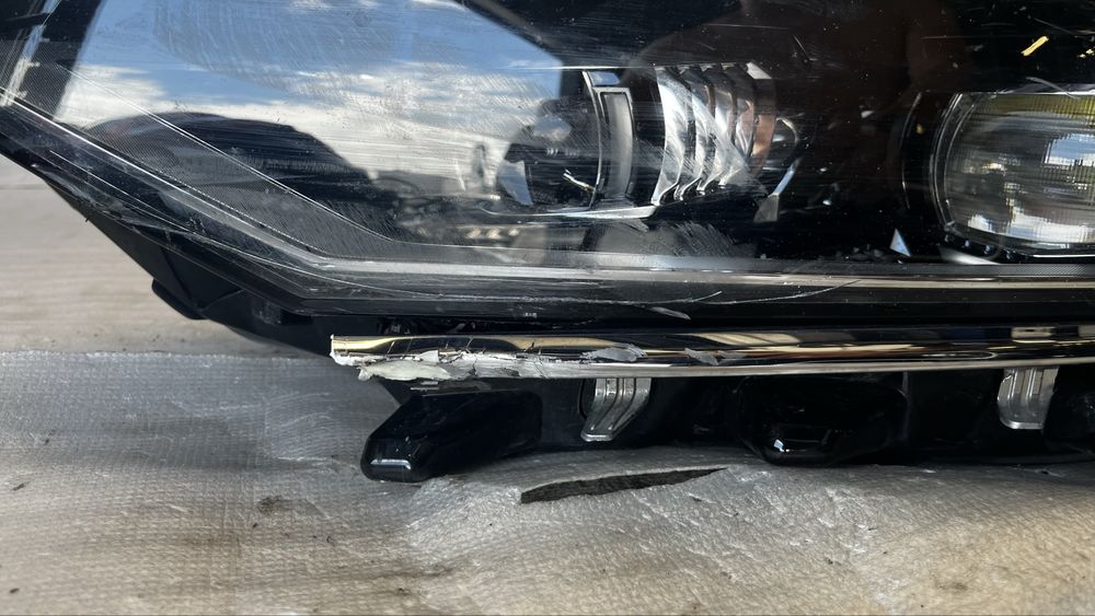 2 броя Ляв фар VW Passat B8 3G
