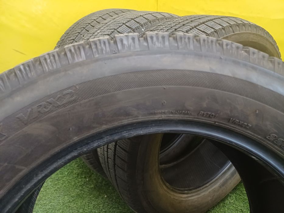 Шины 225 55 R17 BRIDGESTONE комплект