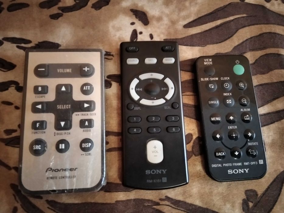 cd,mp3,USB,AUX плеъри за кола и дистанционни